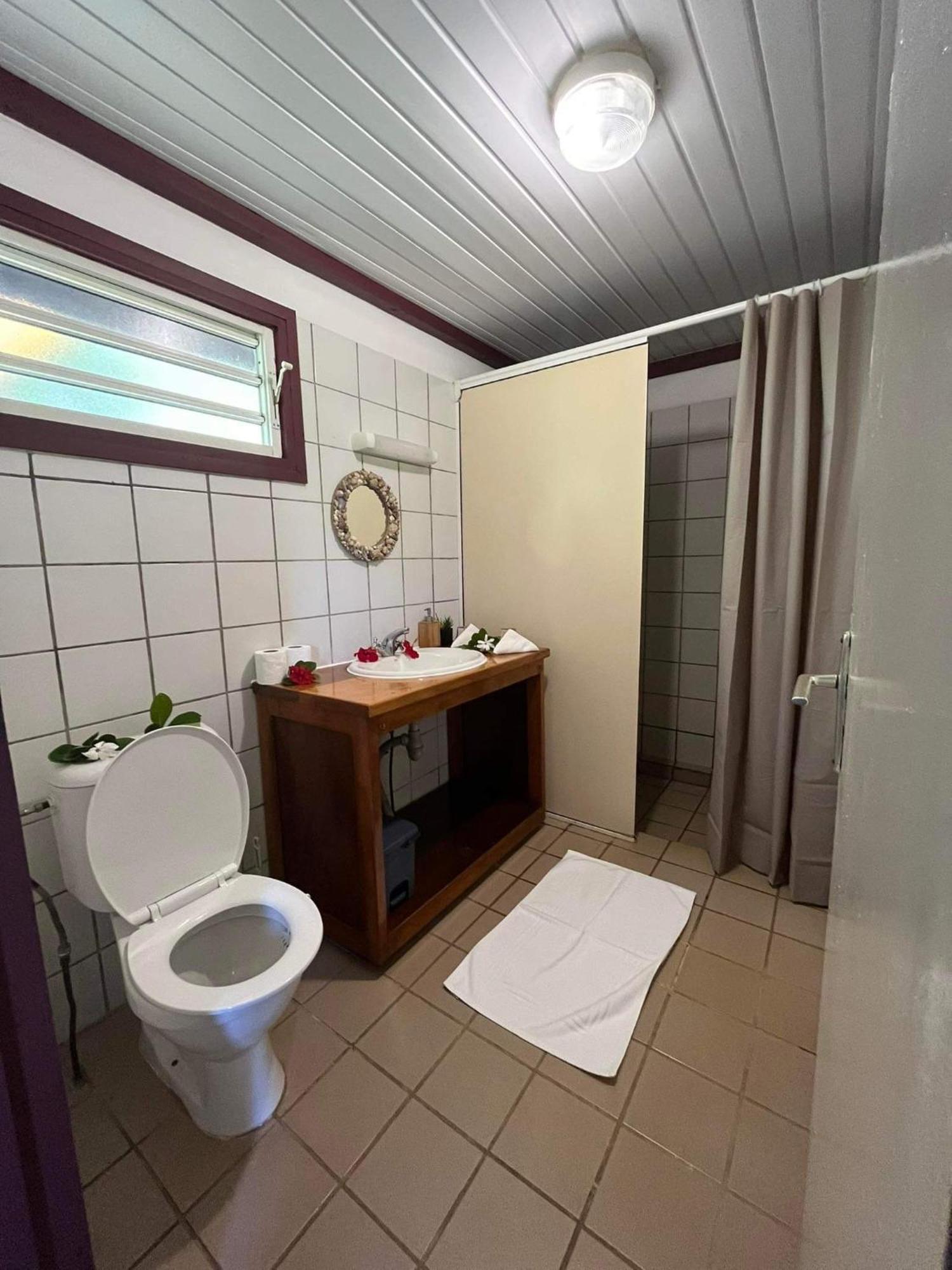 Pension Hibiscus Taha'A Vaitoare  Exterior photo